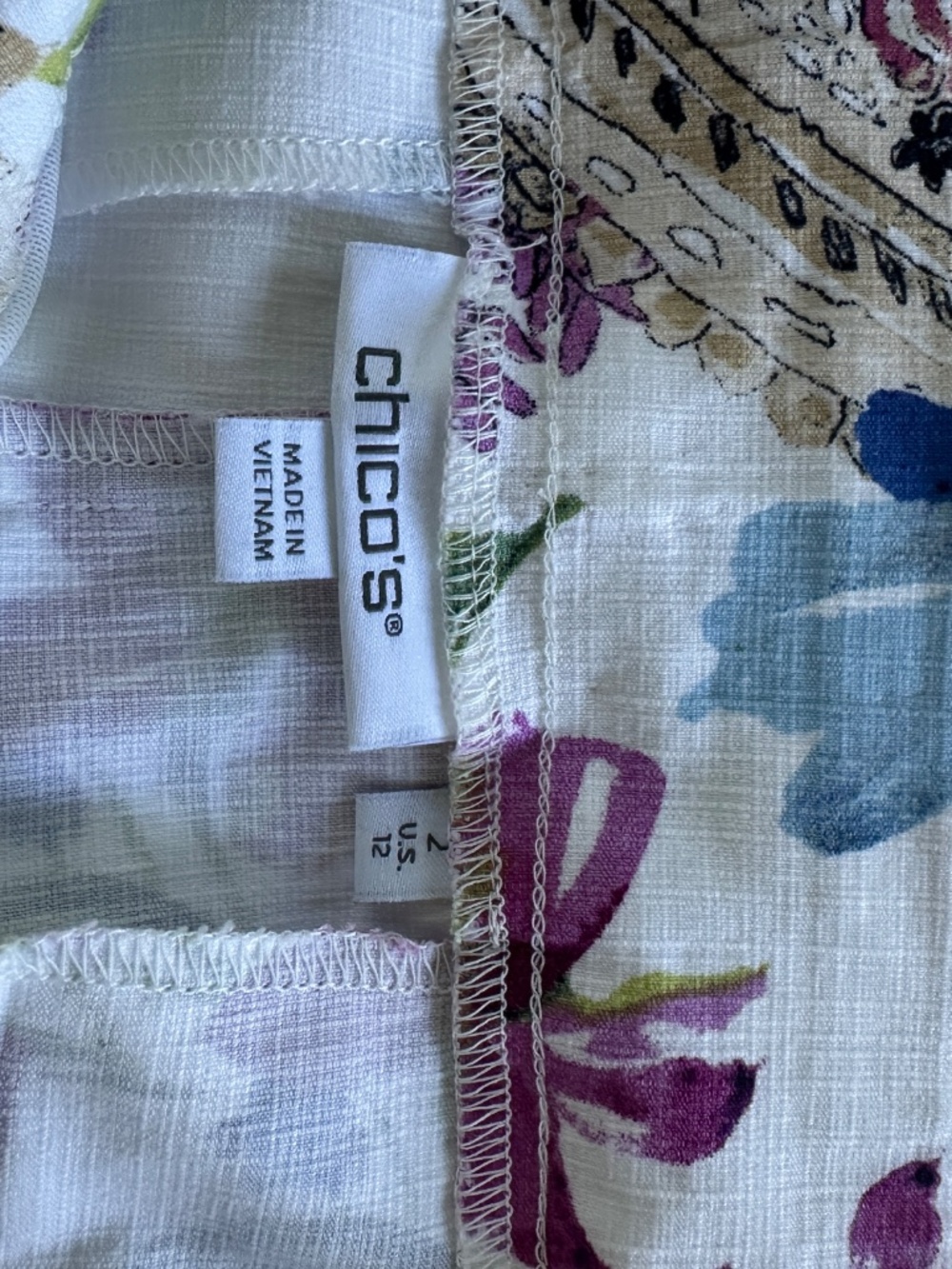 Chicos Floral Crop Pant Chicos Size 2 / US 12 NWOT - Picture 5 of 6